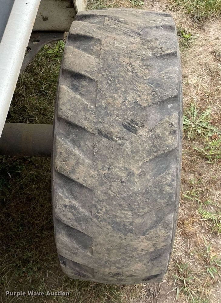 image for item DL3968 1999 Bobcat 763  skid steer loader