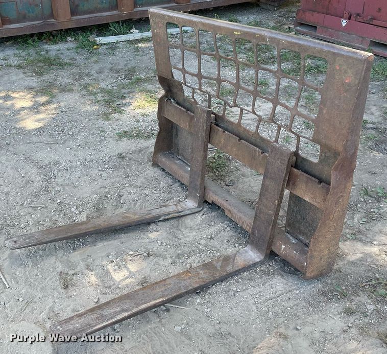 image for item DL3968 1999 Bobcat 763  skid steer loader