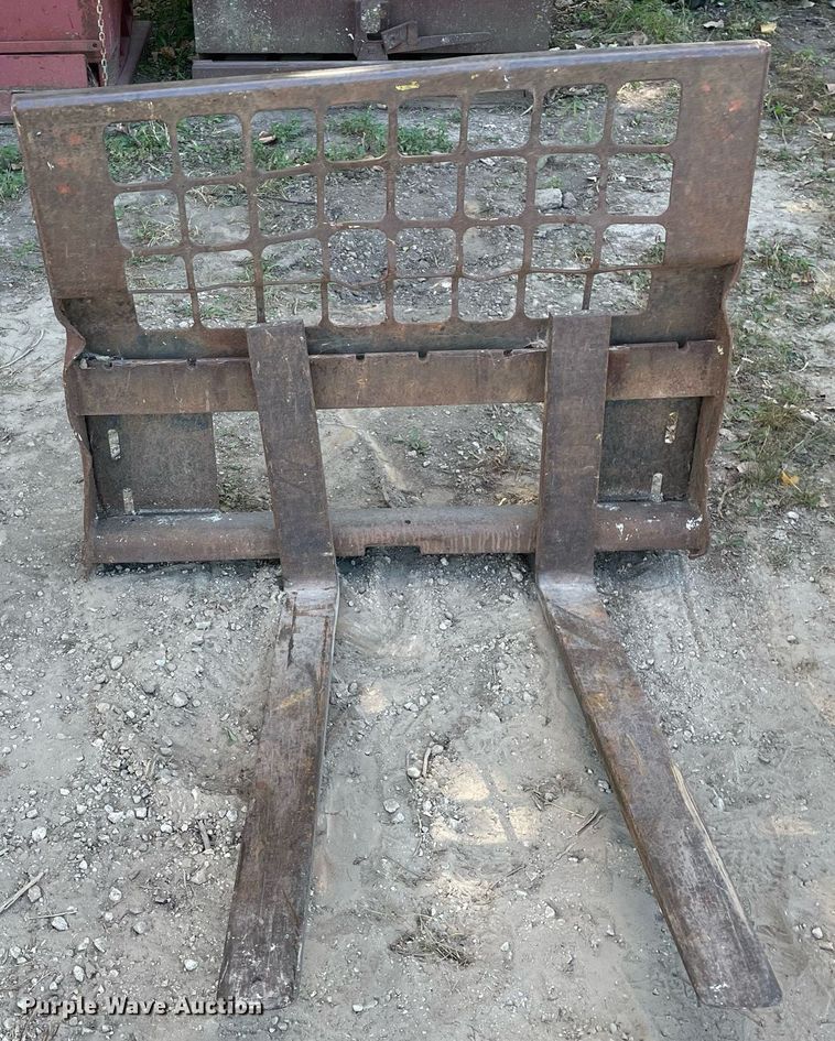 image for item DL3968 1999 Bobcat 763  skid steer loader