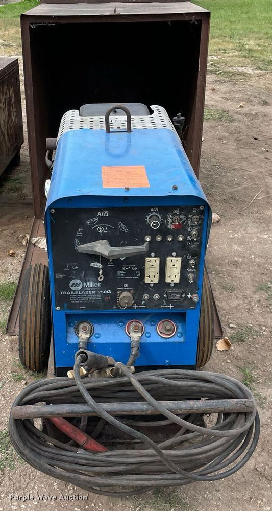image for item DL3969 Miller  Trailblazer 250G welder