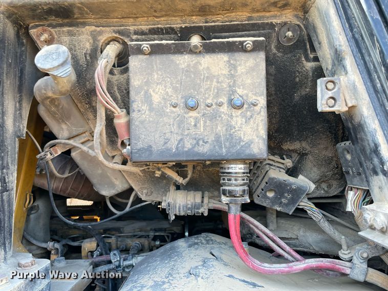 image for item DM0372 2007 Caterpillar 963D  track loader