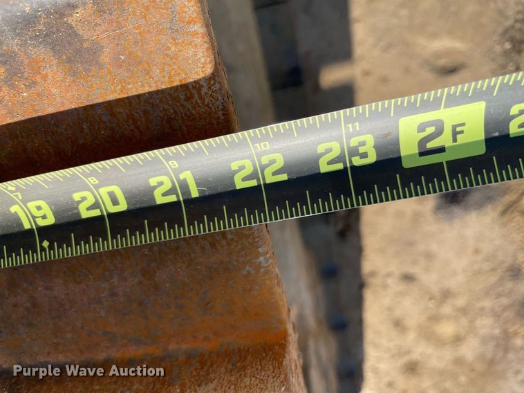 image for item DM0372 2007 Caterpillar 963D  track loader