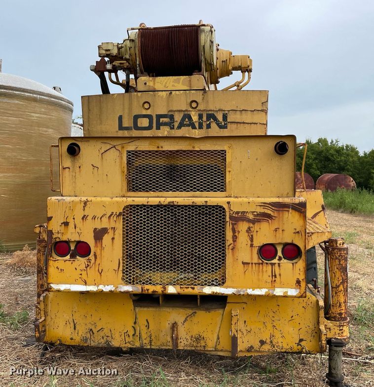 image for item DM0397 Lorain LRT-275  crane