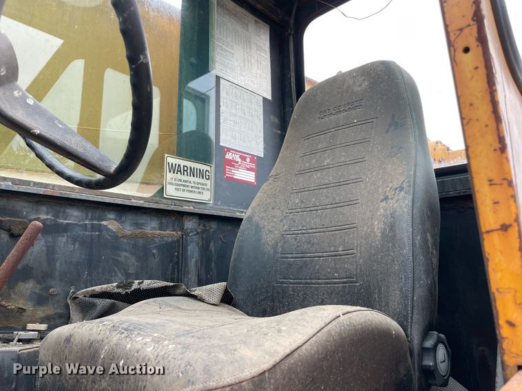 image for item DM0397 Lorain LRT-275  crane