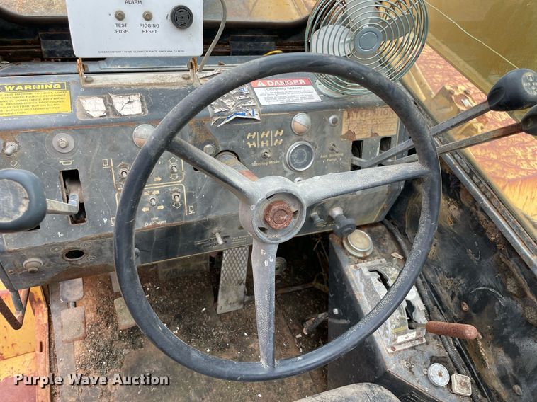 image for item DM0397 Lorain LRT-275  crane