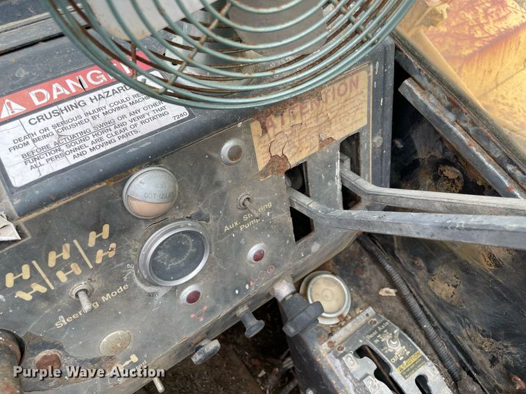 image for item DM0397 Lorain LRT-275  crane