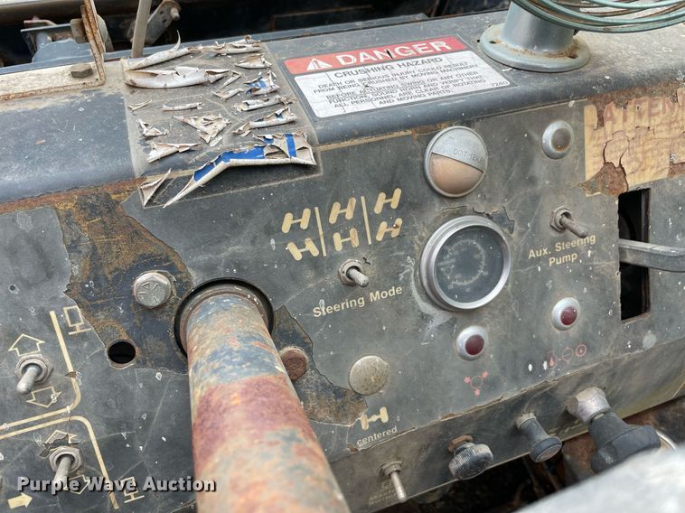 image for item DM0397 Lorain LRT-275  crane