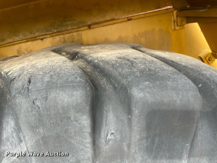 image for item DM0397 Lorain LRT-275  crane