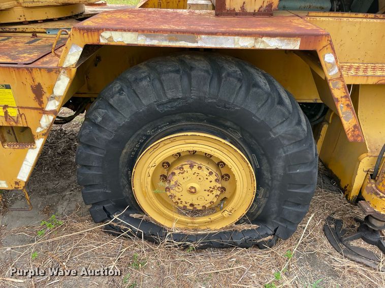 image for item DM0397 Lorain LRT-275  crane
