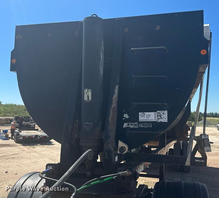 image for item DM2600 2007 Clement Rockstar  end dump trailer