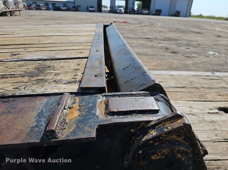 image for item DN8671 1996 Load King 403DFP  lowboy equipment trailer