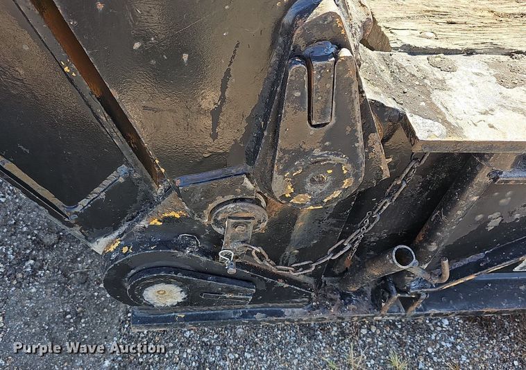 image for item DN8671 1996 Load King 403DFP  lowboy equipment trailer