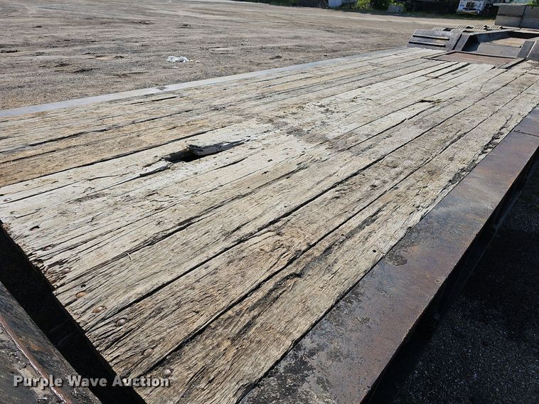 image for item DN8671 1996 Load King 403DFP  lowboy equipment trailer