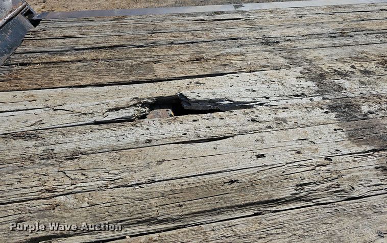 image for item DN8671 1996 Load King 403DFP  lowboy equipment trailer