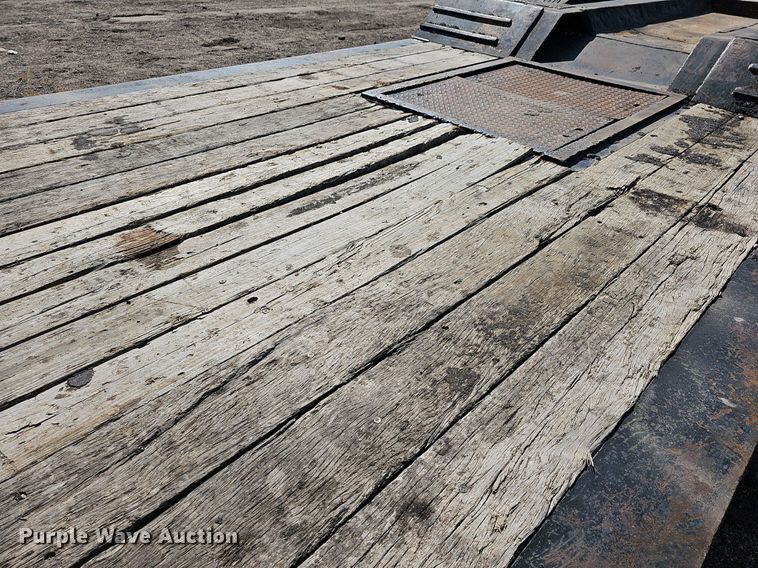 image for item DN8671 1996 Load King 403DFP  lowboy equipment trailer