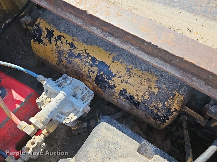 image for item DN8671 1996 Load King 403DFP  lowboy equipment trailer