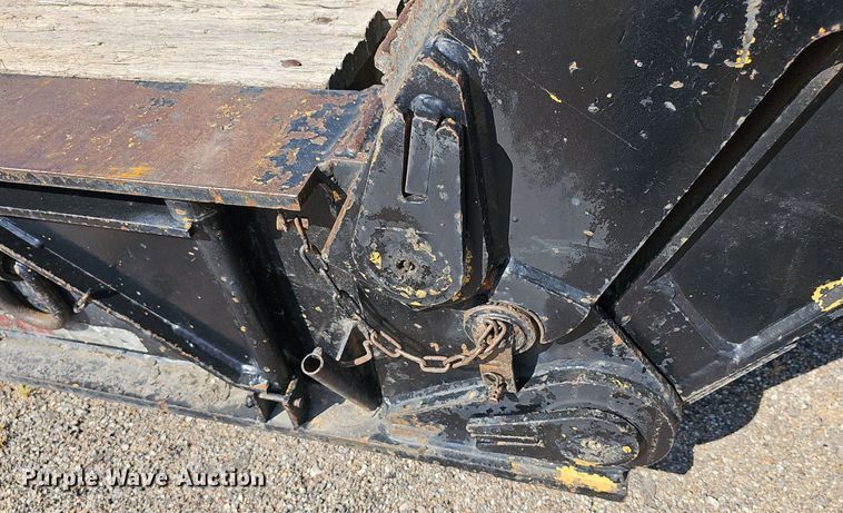 image for item DN8671 1996 Load King 403DFP  lowboy equipment trailer