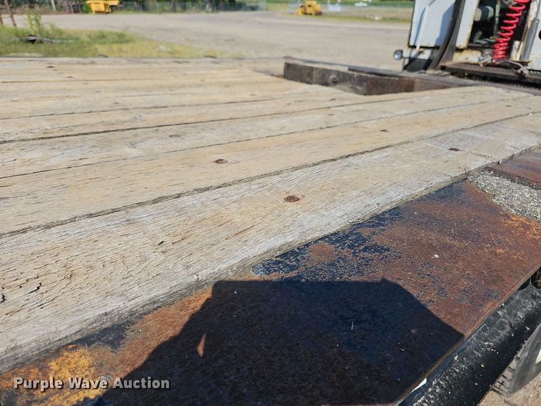 image for item DN8671 1996 Load King 403DFP  lowboy equipment trailer