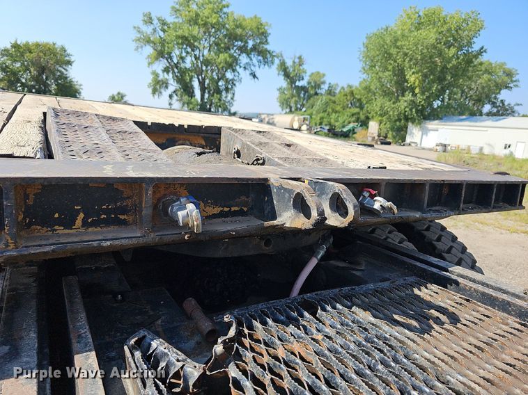 image for item DN8671 1996 Load King 403DFP  lowboy equipment trailer