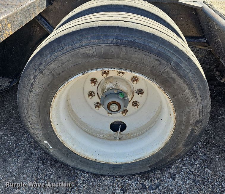 image for item DN8671 1996 Load King 403DFP  lowboy equipment trailer