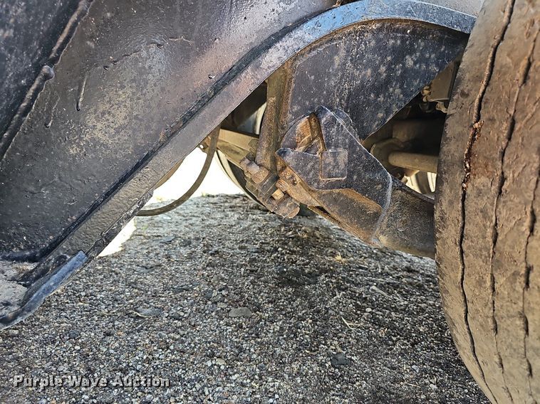 image for item DN8671 1996 Load King 403DFP  lowboy equipment trailer