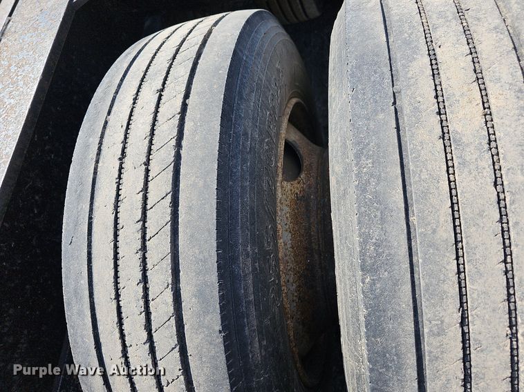 image for item DN8671 1996 Load King 403DFP  lowboy equipment trailer