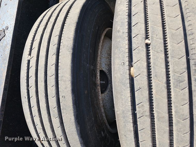 image for item DN8671 1996 Load King 403DFP  lowboy equipment trailer