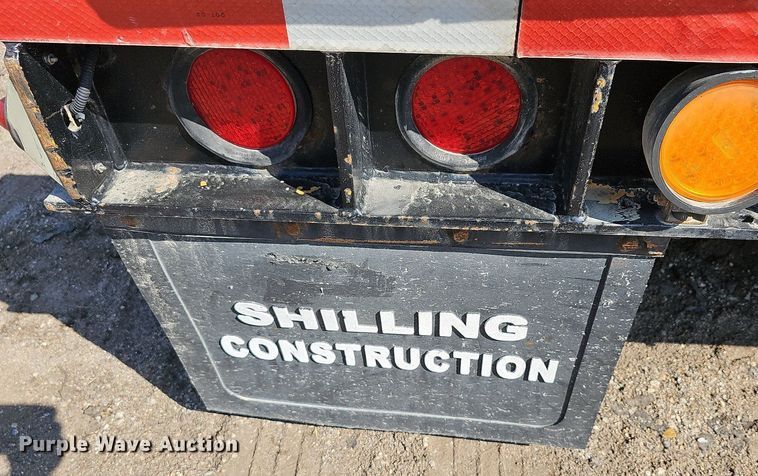 image for item DN8671 1996 Load King 403DFP  lowboy equipment trailer