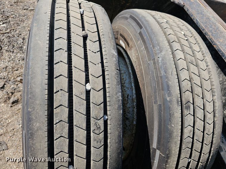 image for item DN8671 1996 Load King 403DFP  lowboy equipment trailer