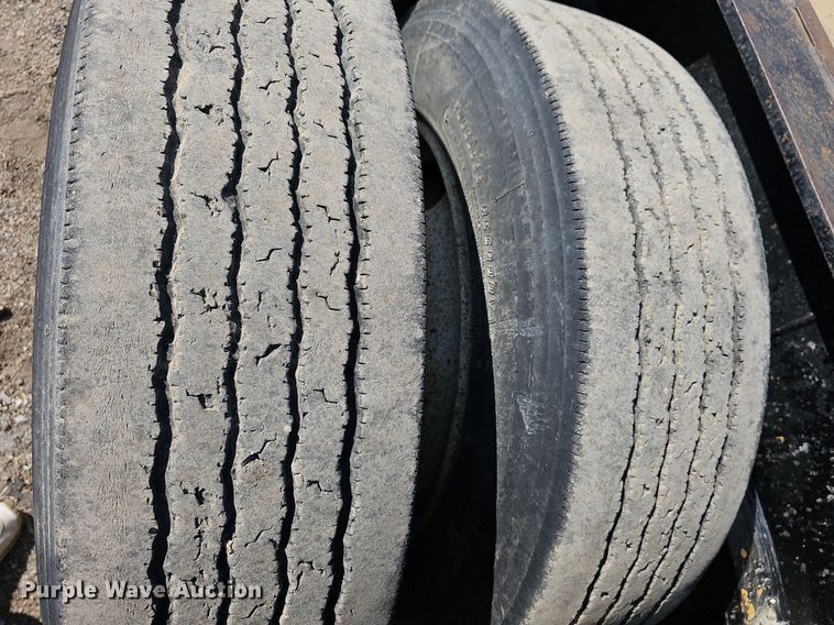 image for item DN8671 1996 Load King 403DFP  lowboy equipment trailer