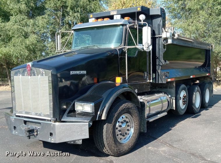 image for item DN8720 2012 Kenworth T800  dump truck