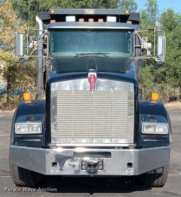 image for item DN8720 2012 Kenworth T800  dump truck