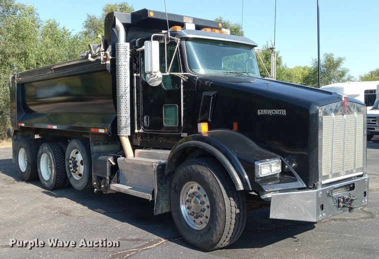 image for item DN8720 2012 Kenworth T800  dump truck