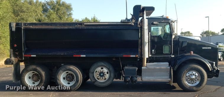 image for item DN8720 2012 Kenworth T800  dump truck
