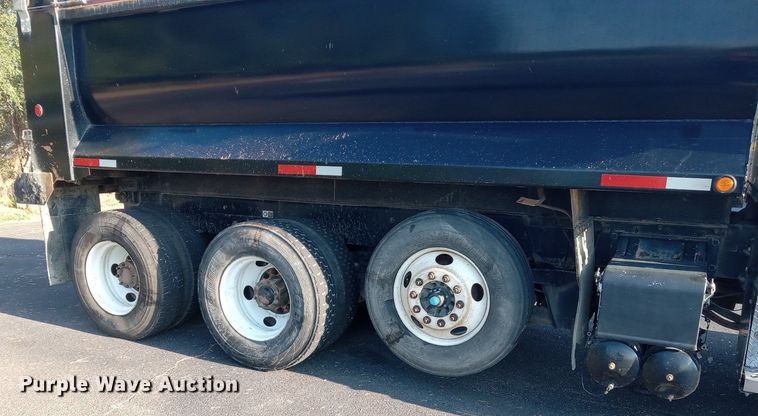 image for item DN8720 2012 Kenworth T800  dump truck