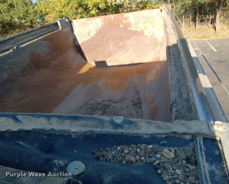 image for item DN8720 2012 Kenworth T800  dump truck