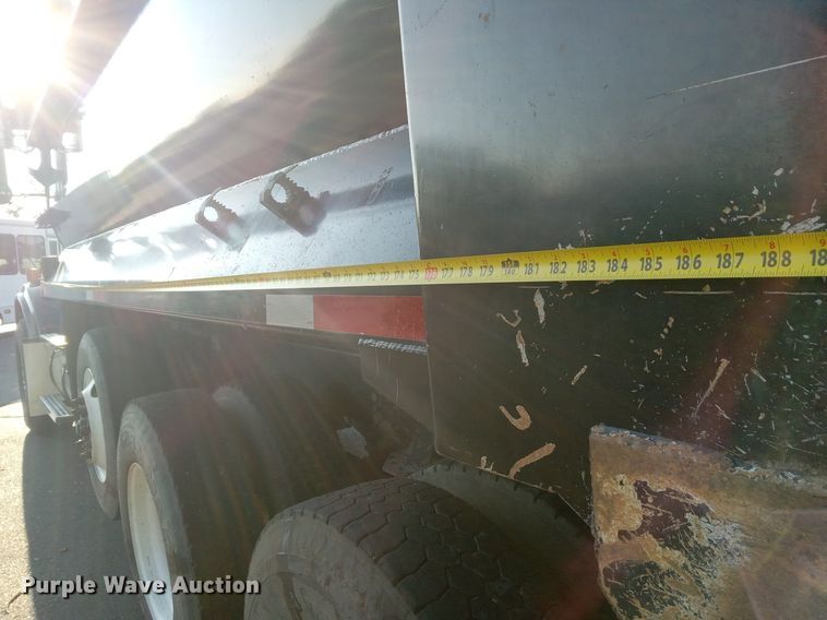 image for item DN8720 2012 Kenworth T800  dump truck