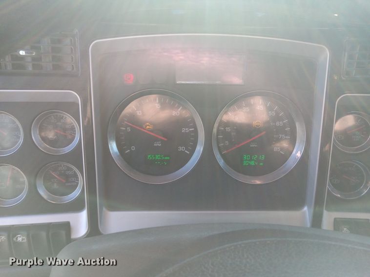 image for item DN8720 2012 Kenworth T800  dump truck