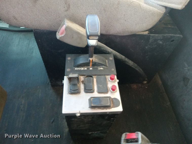 image for item DN8720 2012 Kenworth T800  dump truck