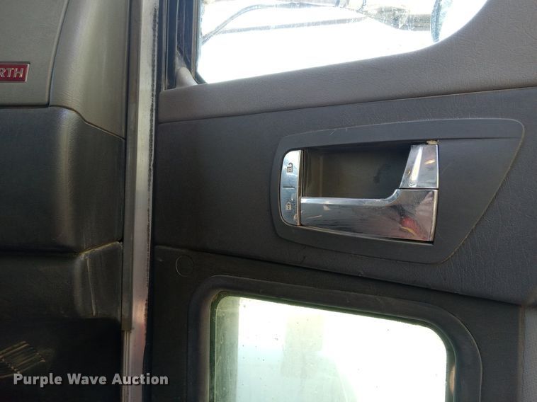 image for item DN8720 2012 Kenworth T800  dump truck