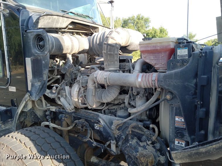 image for item DN8720 2012 Kenworth T800  dump truck