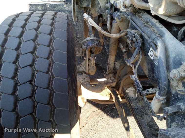 image for item DN8720 2012 Kenworth T800  dump truck