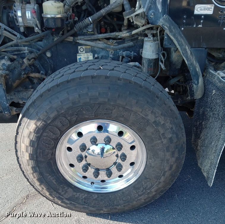 image for item DN8720 2012 Kenworth T800  dump truck