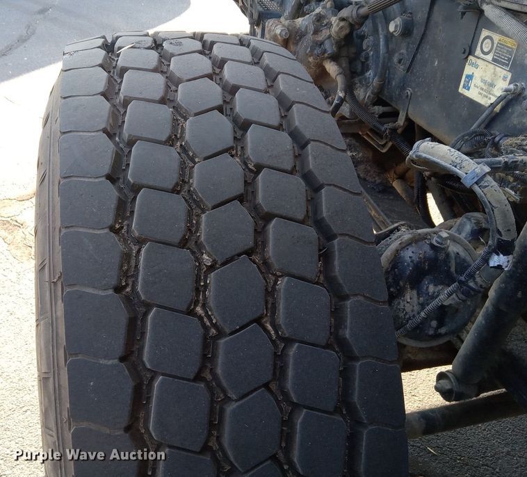 image for item DN8720 2012 Kenworth T800  dump truck