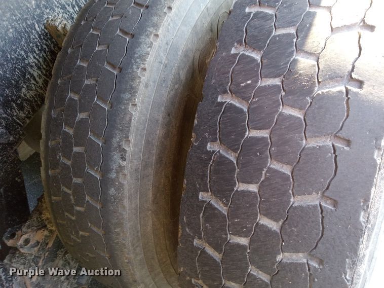 image for item DN8720 2012 Kenworth T800  dump truck