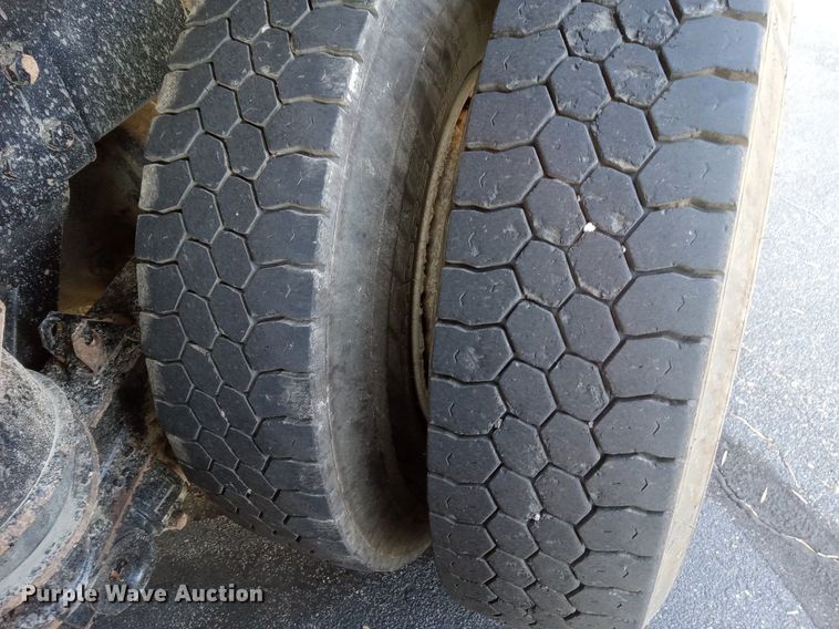 image for item DN8720 2012 Kenworth T800  dump truck