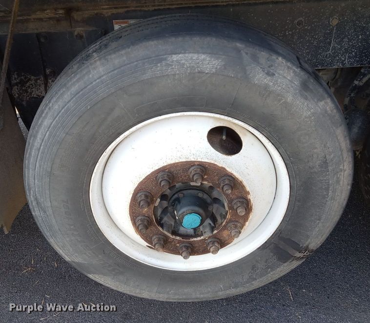 image for item DN8720 2012 Kenworth T800  dump truck