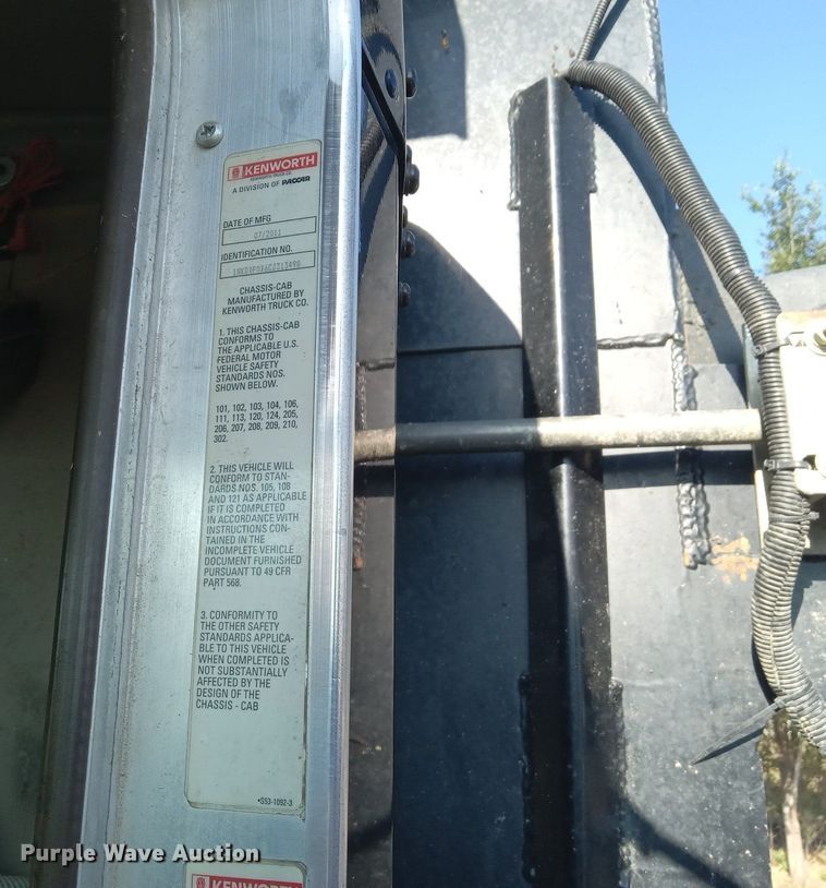 image for item DN8720 2012 Kenworth T800  dump truck