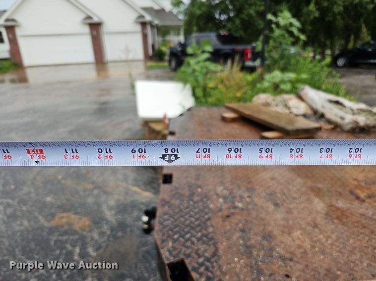 image for item DO2913 2013 Ford F450 Super Duty  flatbed truck