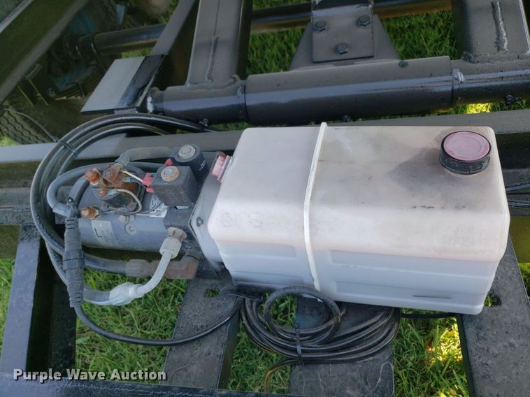 image for item DO3025 1994 Parker Performance Power Hoist  dump trailer